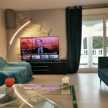 Luxe 5 Piscine Jacuzzi Homegym فيلة