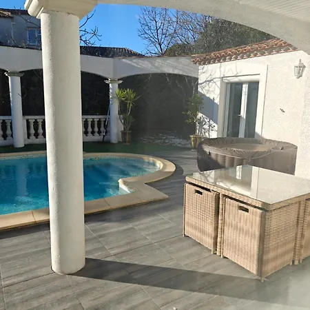 Luxe 5 Piscine Jacuzzi Homegym * كاستيلنو-لو-ليه